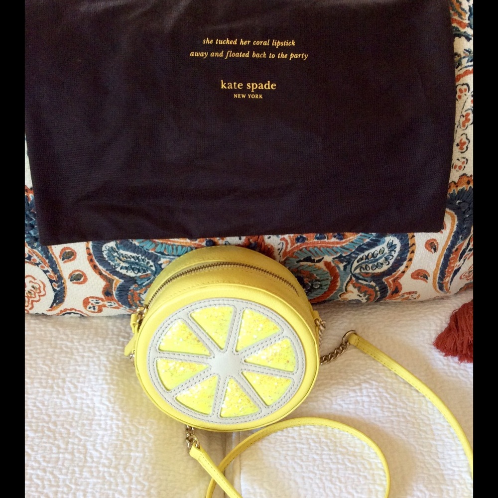 Yellow Lemon Slice Crossbody Bag - Picture 4 of 5